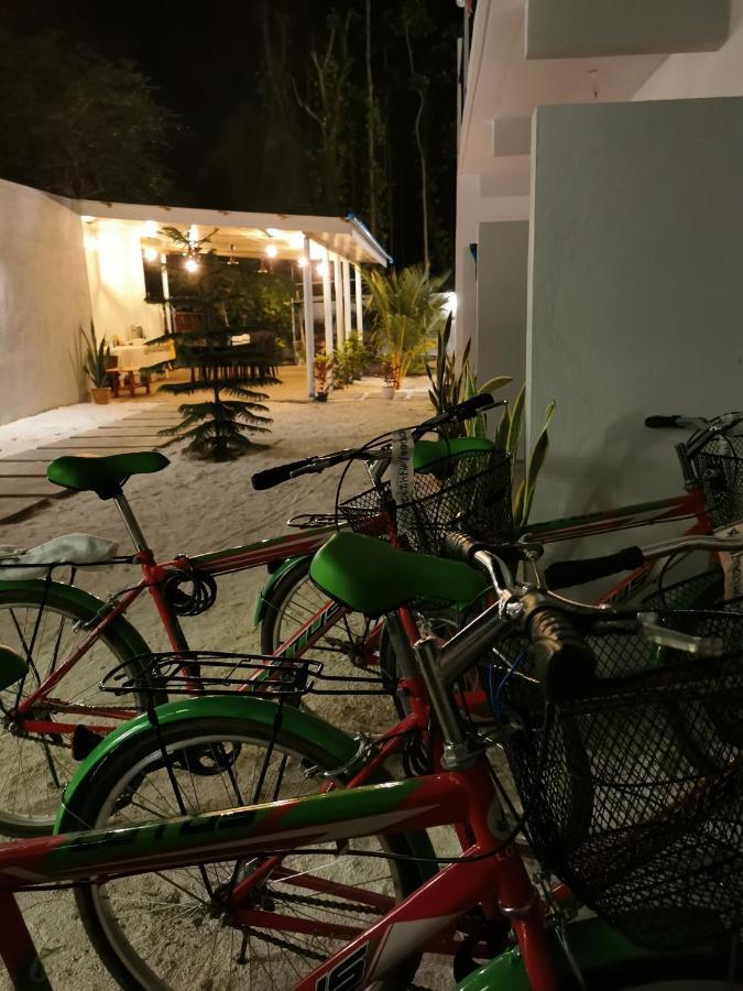 Chillax Thoddoo Hotel Buitenkant foto